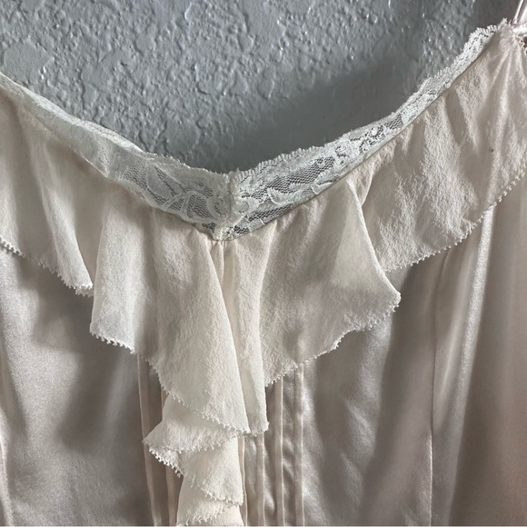 White House Black Market Silk Stretch Ruffle Cami Medium Cream - Picture 5 of 10